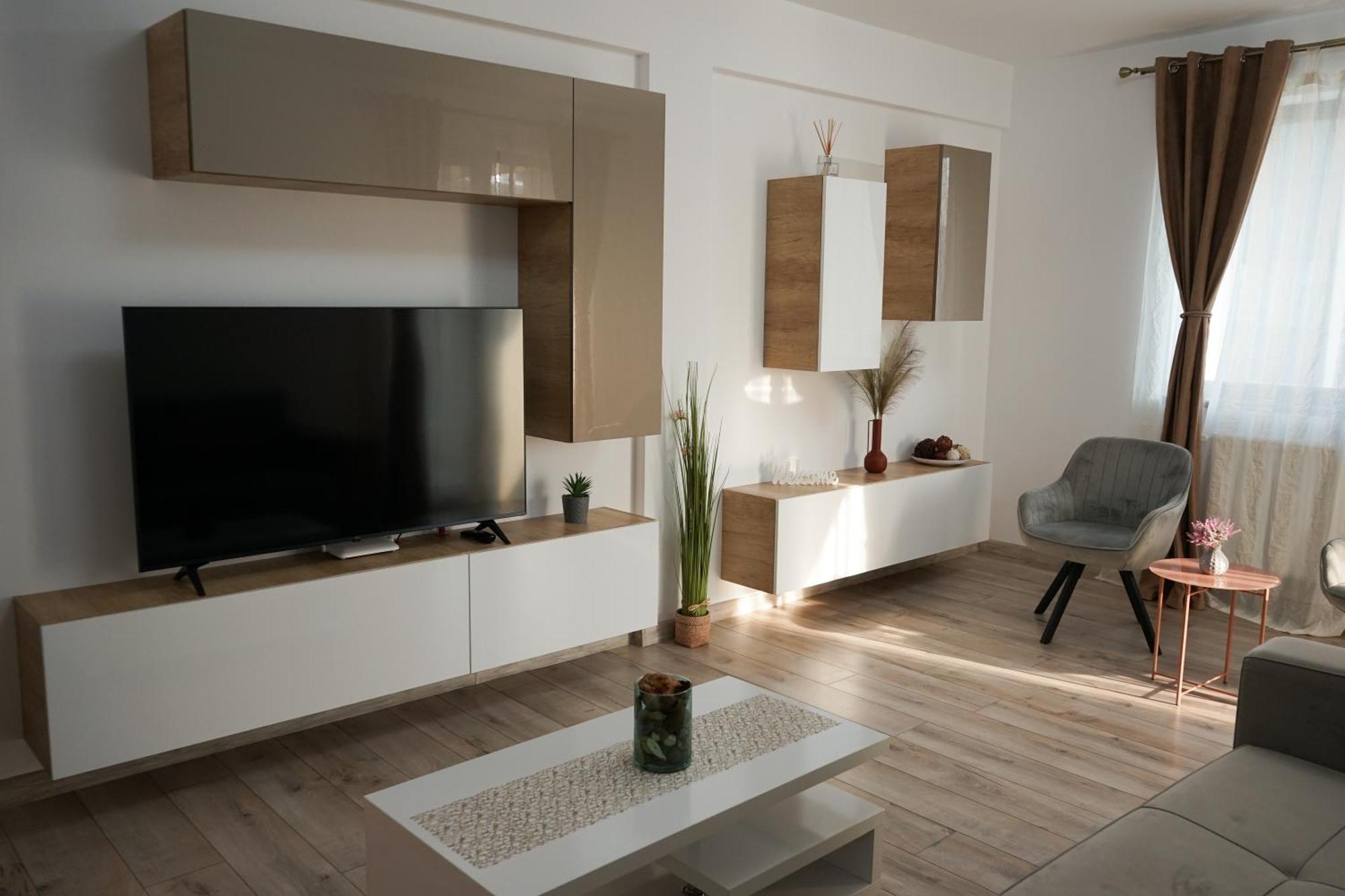 Mirandis Apartments - Comfort & Private Parking Near Coresi Mall Brasov Ngoại thất bức ảnh