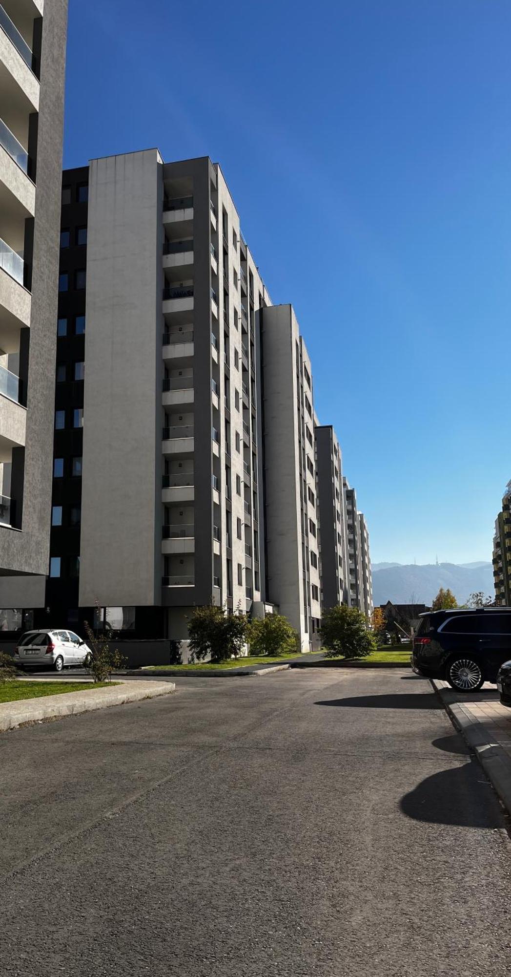 Mirandis Apartments - Comfort & Private Parking Near Coresi Mall Brasov Ngoại thất bức ảnh