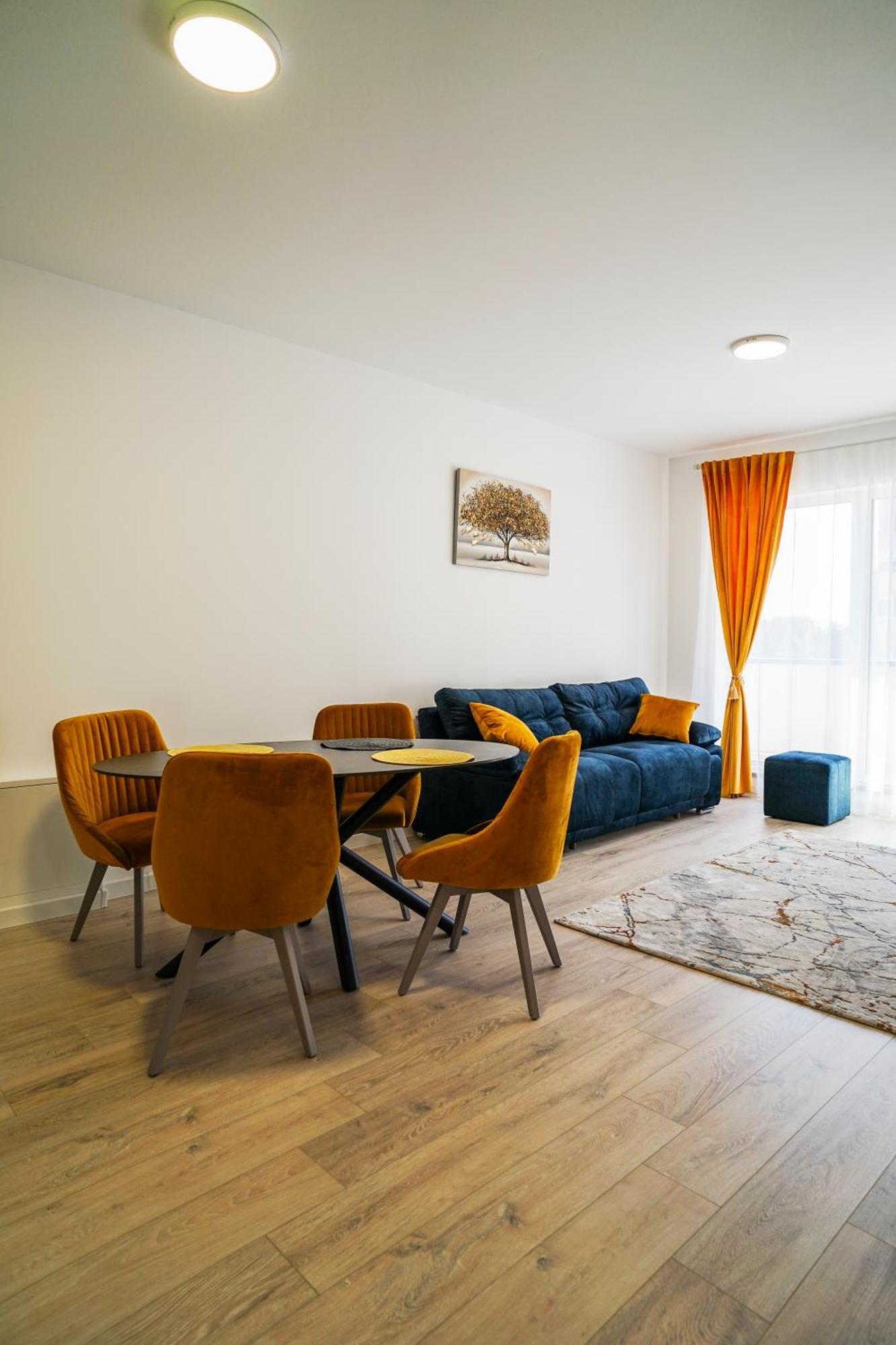 Mirandis Apartments - Comfort & Private Parking Near Coresi Mall Brasov Ngoại thất bức ảnh