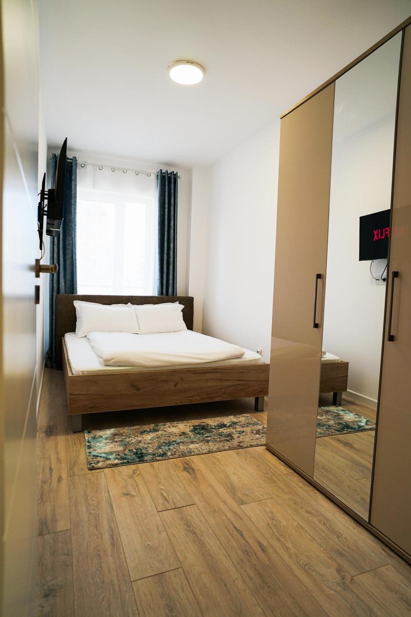 Mirandis Apartments - Comfort & Private Parking Near Coresi Mall Brasov Ngoại thất bức ảnh